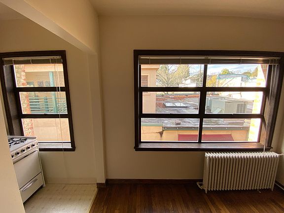 5th image of 2410 E Lynn St APT 203