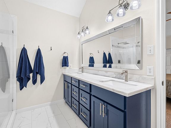 5th image of 12406 Arrondi Cir