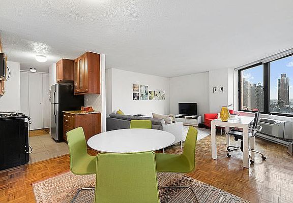 5th image of 1601 3rd Ave APT 10D