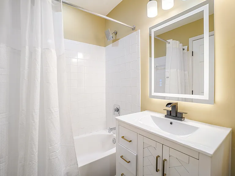 20206 Foothill Ter — Photo 30