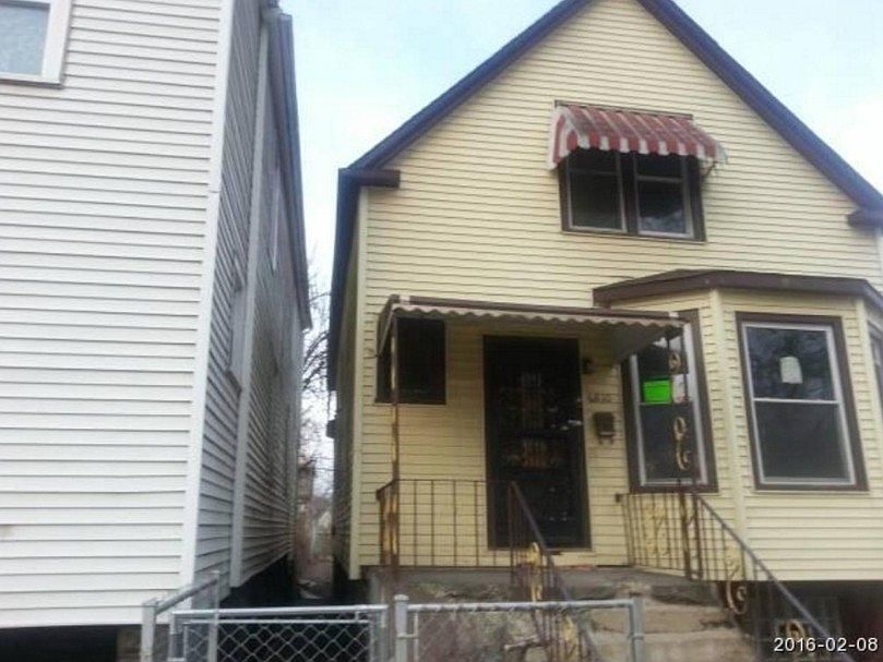 2nd image of 6810 S Hermitage Ave