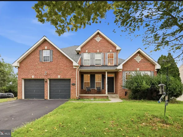 9604 Morning Walk Dr, Hagerstown, MD 21740