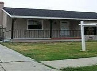 916 W 127th St, Compton, CA 90222