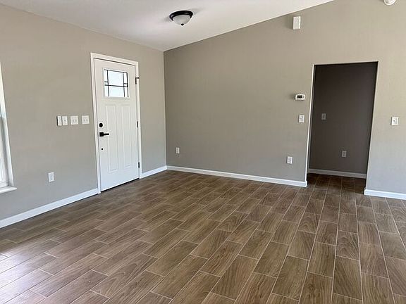 5th image of 277 Oak Lane Cir