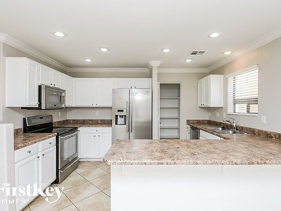 5th image of 335 W Jersey Way