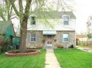 6104 Blue Hills Rd, Kansas City, MO 64110