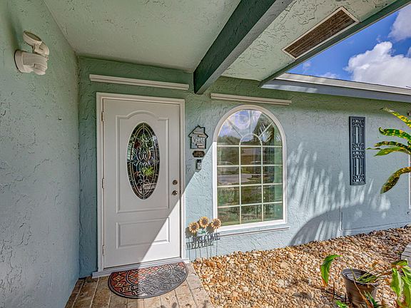 4th image of 3955 Greenfield Court Court