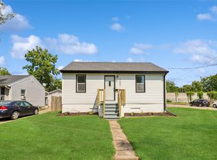 1601 E 21st St, Des Moines, IA 50317