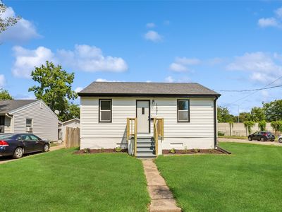 1601 E 21st St, Des Moines, IA, 50317