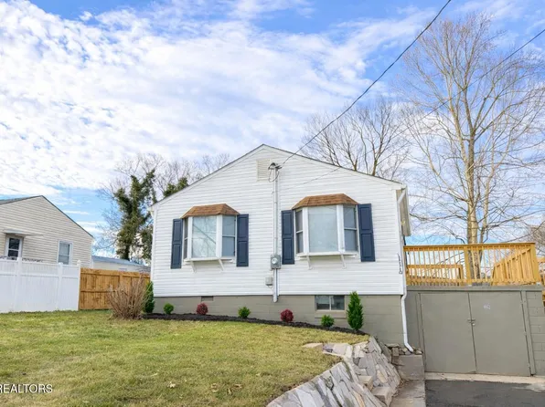 1119 Cherry St, Alcoa, TN 37701