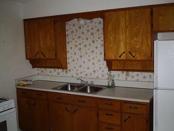 2nd image of 305 Northwood Dr
