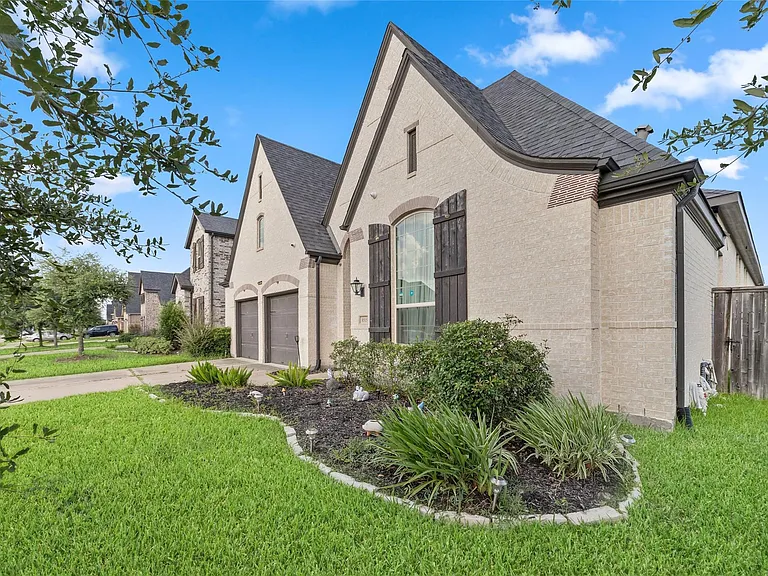 8515 Verona Falls Ct — Photo 4
