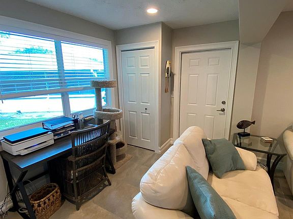 5th image of 101 Mockingbird Lane #101