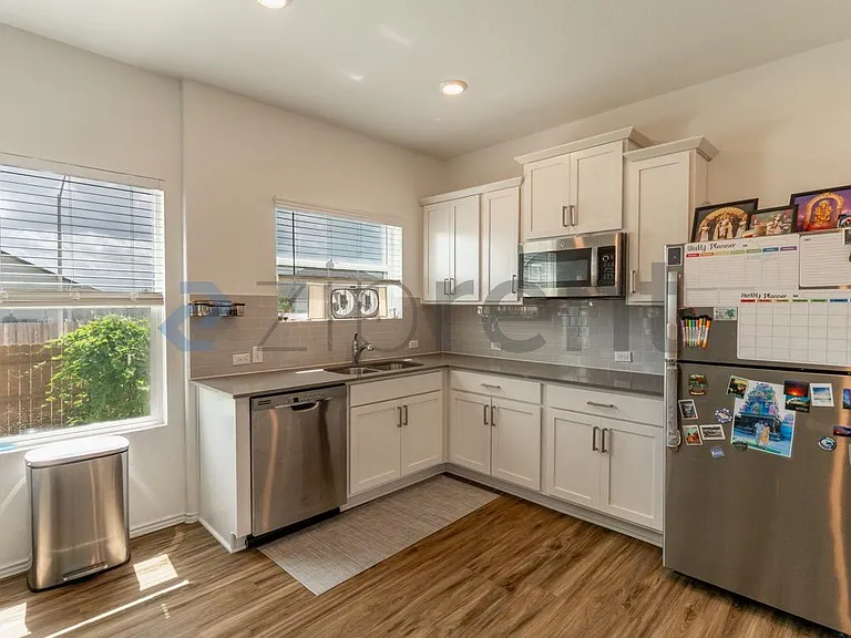 1600 Cobblecrest Ln — Photo 8