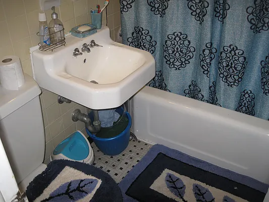 Rented by 18 REALTY | media 6