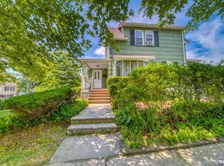 35 Pleasant Ave, Bergenfield, NJ 07621
