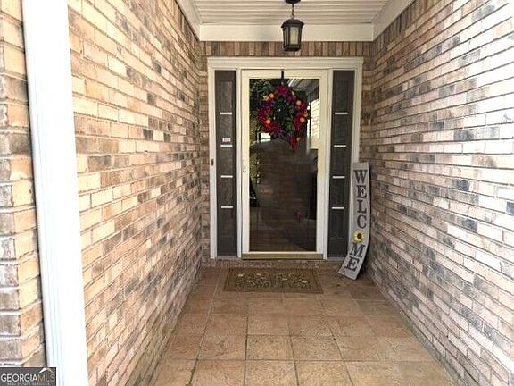 3rd image of 1102 Strath Clyde Way