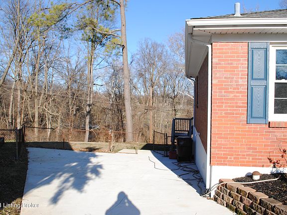 3rd image of 2129 Dogoon Dr
