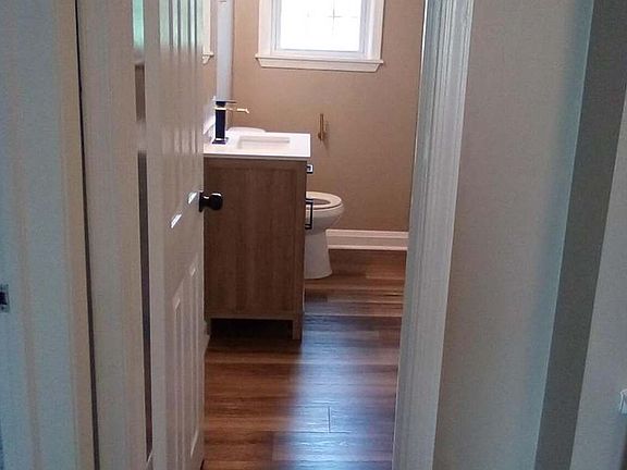 4th image of 6321 Pioneer Dr
