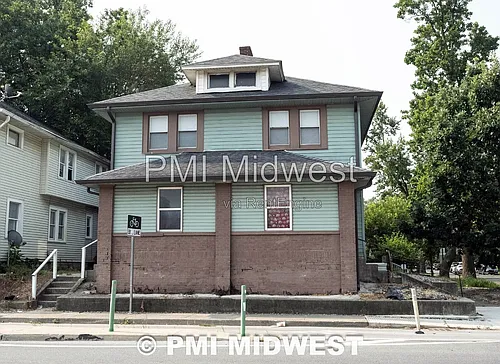 2201 E New York St #D Photo 1