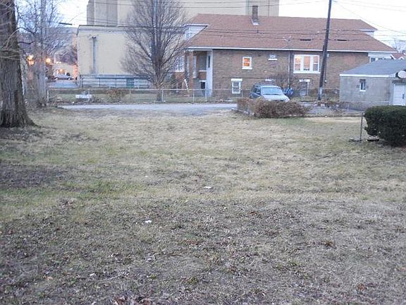 5th image of 1836 Indianapolis Blvd