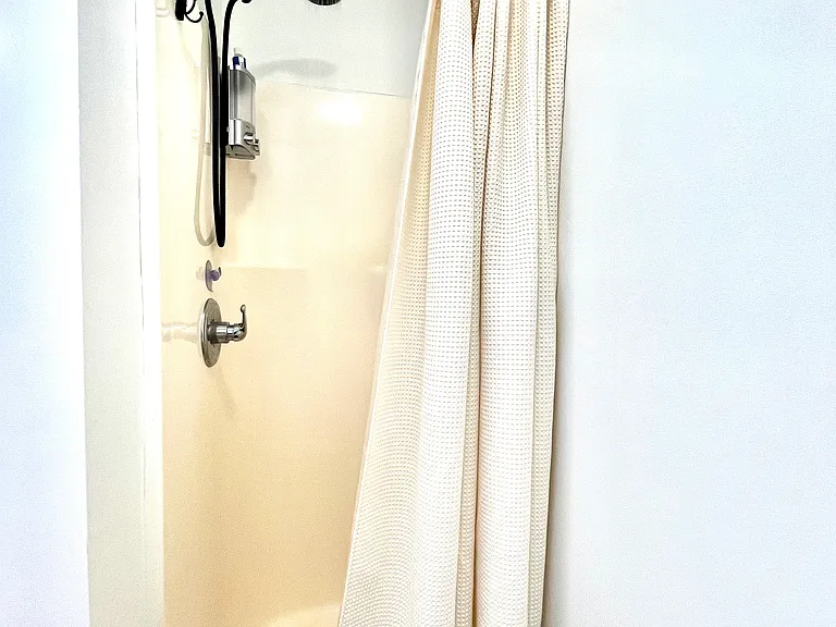 Shower with shampoo, conditioner & bodywash!