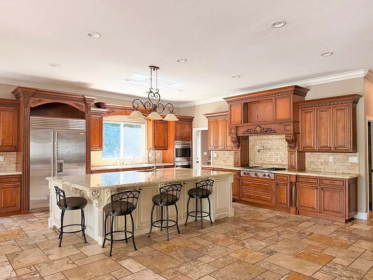 3474 Castle Creek Ct — Photo 9