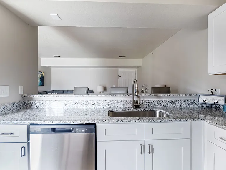 Georgetown Park Apartments — Photo 7