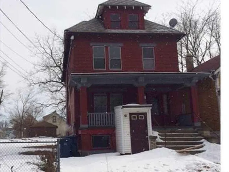 863 Glenwood Ave — Photo 1