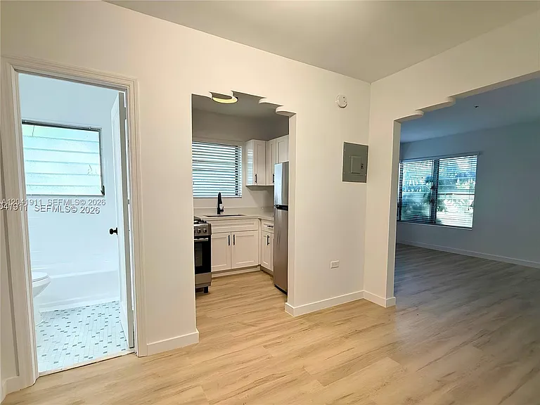 641 10th St #2 — Photo 7