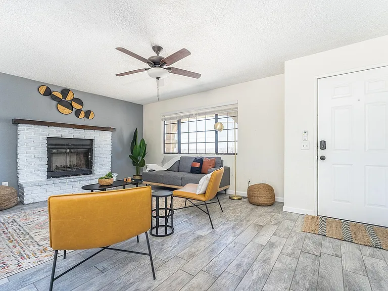 6624 Bermuda Ave — Photo 2
