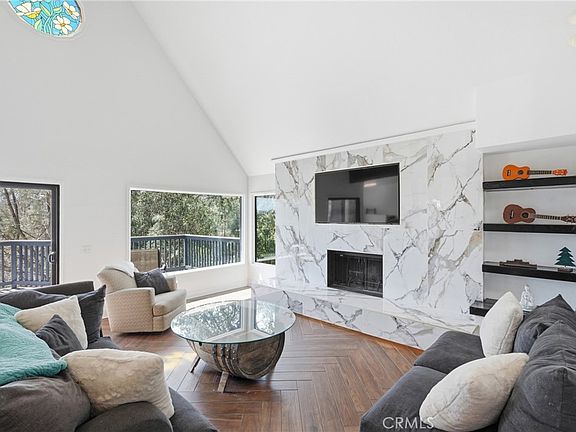 5th image of 8110 Castenada Ln