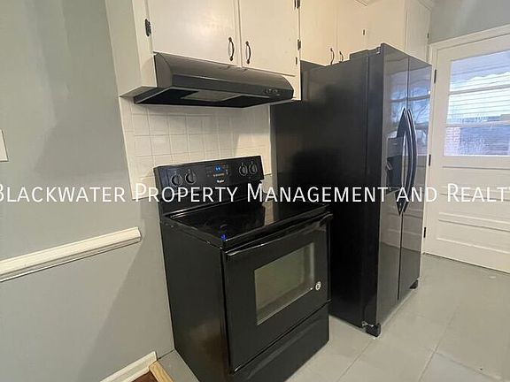 4th image of 1513 Granville St