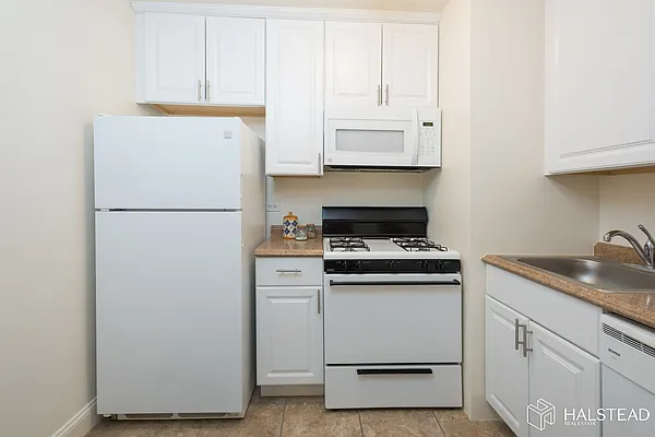 Rented by Halstead Real Estate | media 2