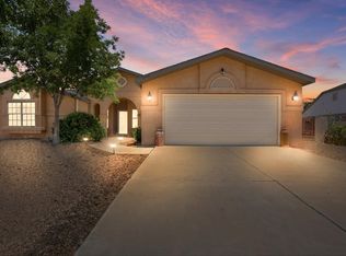 2544 Twin Buttes Dr NE, Rio Rancho, NM 87144