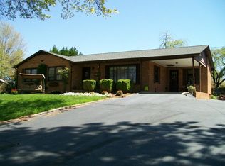 1520 Olde Hunting Trl, Danville, VA 24540