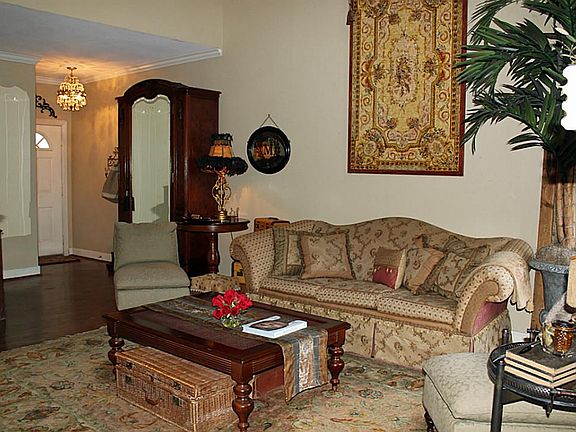 5th image of 2220 Bering Dr APT 7