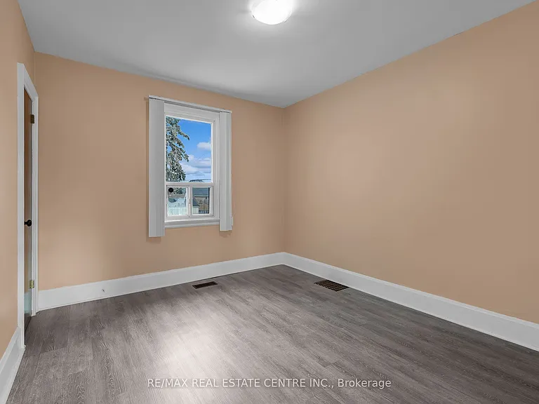 29 Harrison Ave — Photo 12