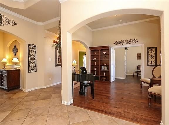 5th image of 4402 Holly Hock Ct