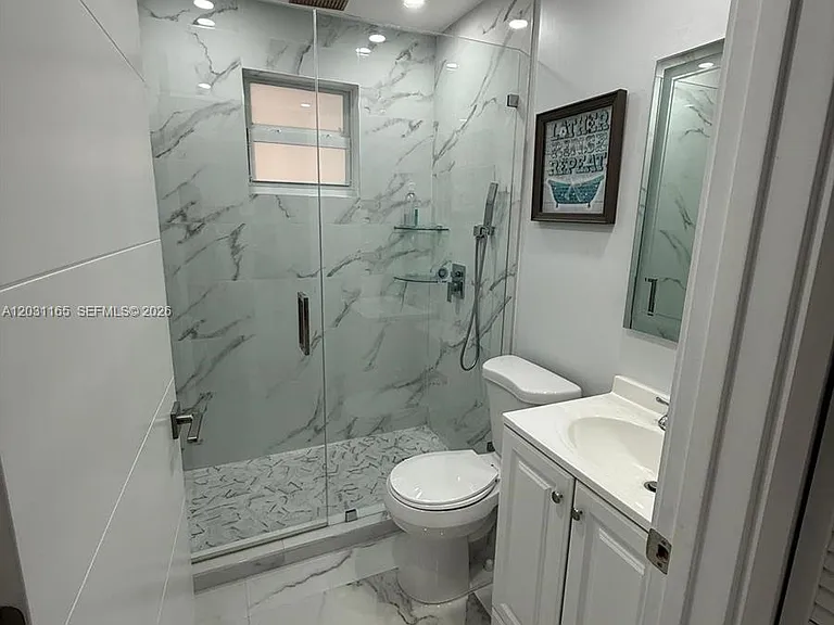 8738 NW 116th Ter — Photo 10
