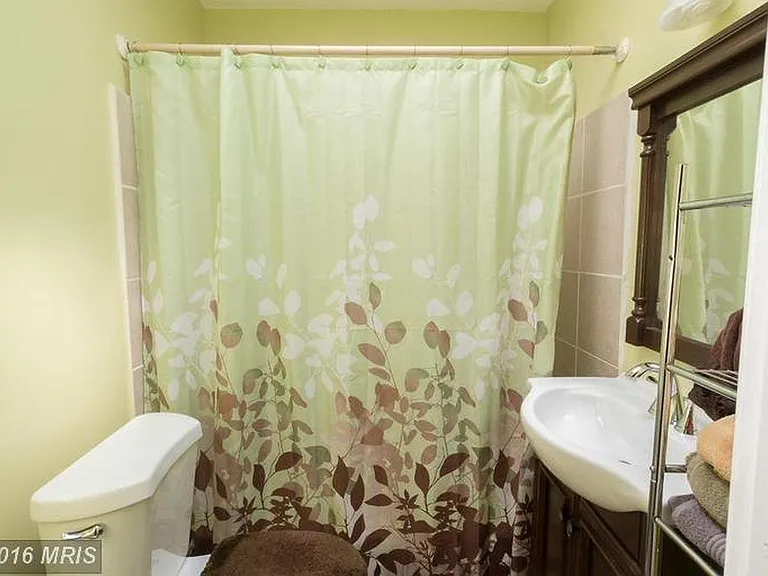 1740 Lang Pl NE — Photo 7