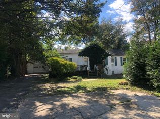 7004 Garrett Rd, Rockville, MD 20855