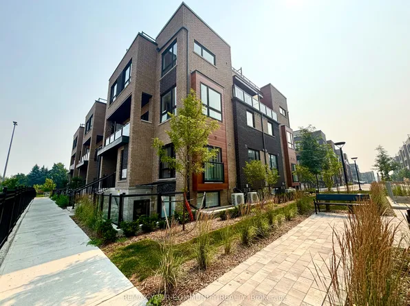 20-191 Lytham Green Cir #2, Newmarket, ON L3Y 0H3