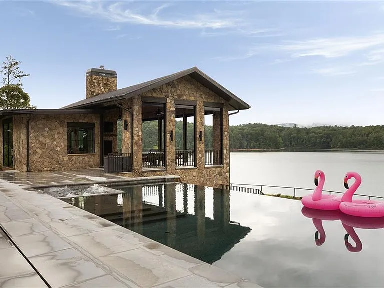 725 Rocky Point Dr — Photo 136