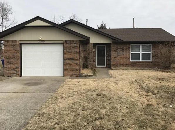2310 Willow Ln, Miami, OK 74354