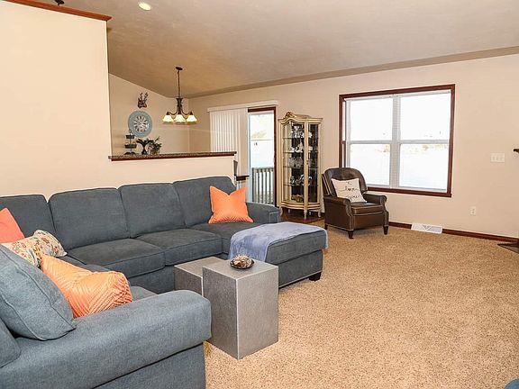 4th image of 2225 Windflower Dr