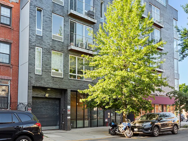 111 Monroe St #2D — Photo 17