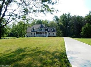 9202 Sharp Rd, Olmsted Twp, OH 44138