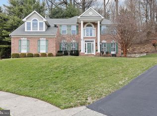 18 Spring Knoll Ct, Lutherville Timonium, MD