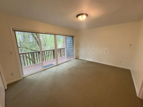 307 Cervantes Cir, Lake Oswego, OR 97035